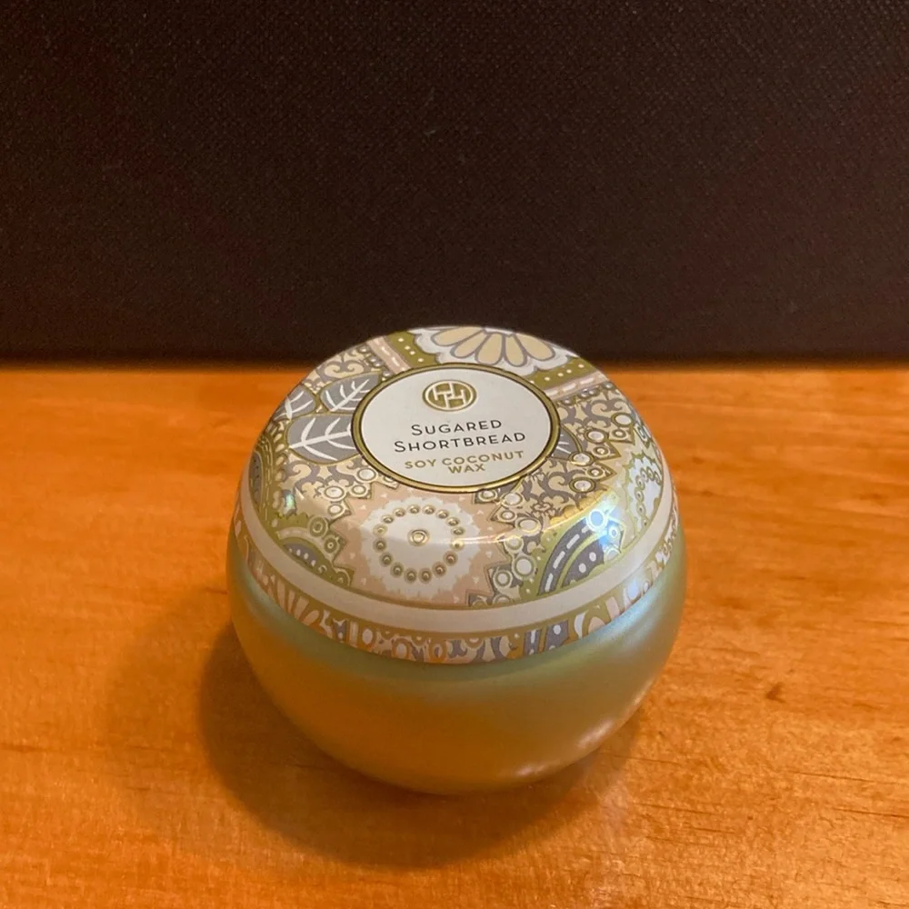 Huntington Home‎ 2.5 oz Soy Sugared Shortbread Single Wick Mini Candle Tin